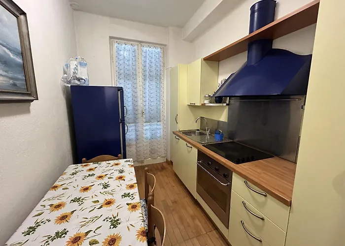 Magic House - Splendido Trilocale Nel Budello