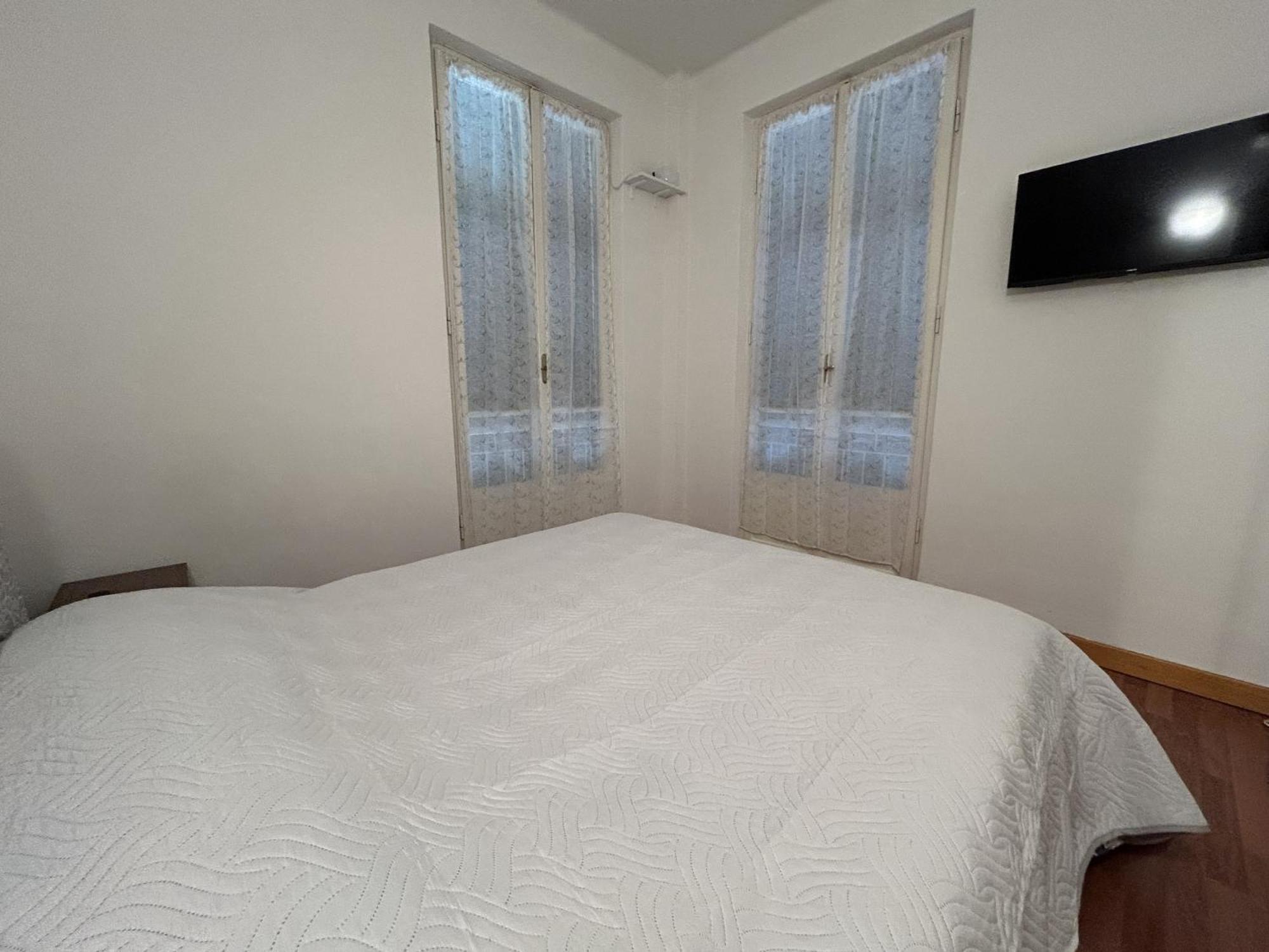 Magic House - Splendido Trilocale Nel Budello Alassio